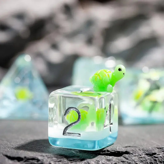 Juego de dados de tortuga musgosa anciana de Biome Vaults